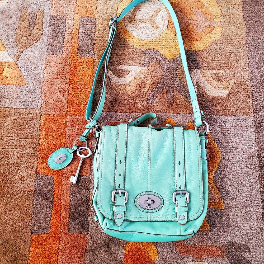 Fossil purse